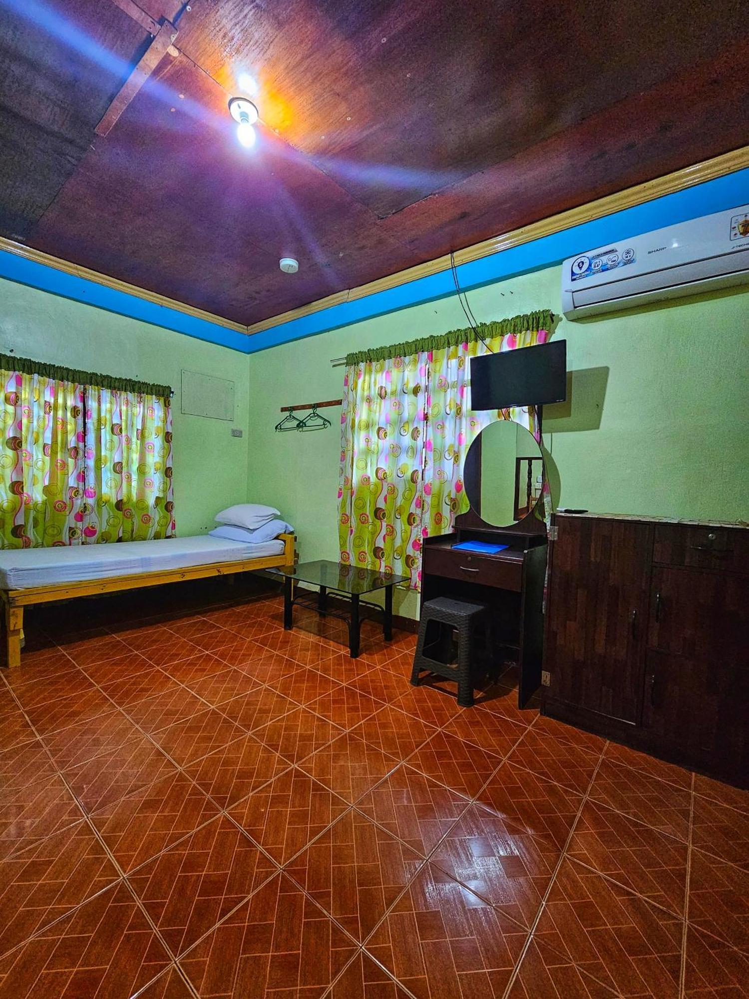 Bohol Sea Breeze Cottages And Resort Tawala  Buitenkant foto