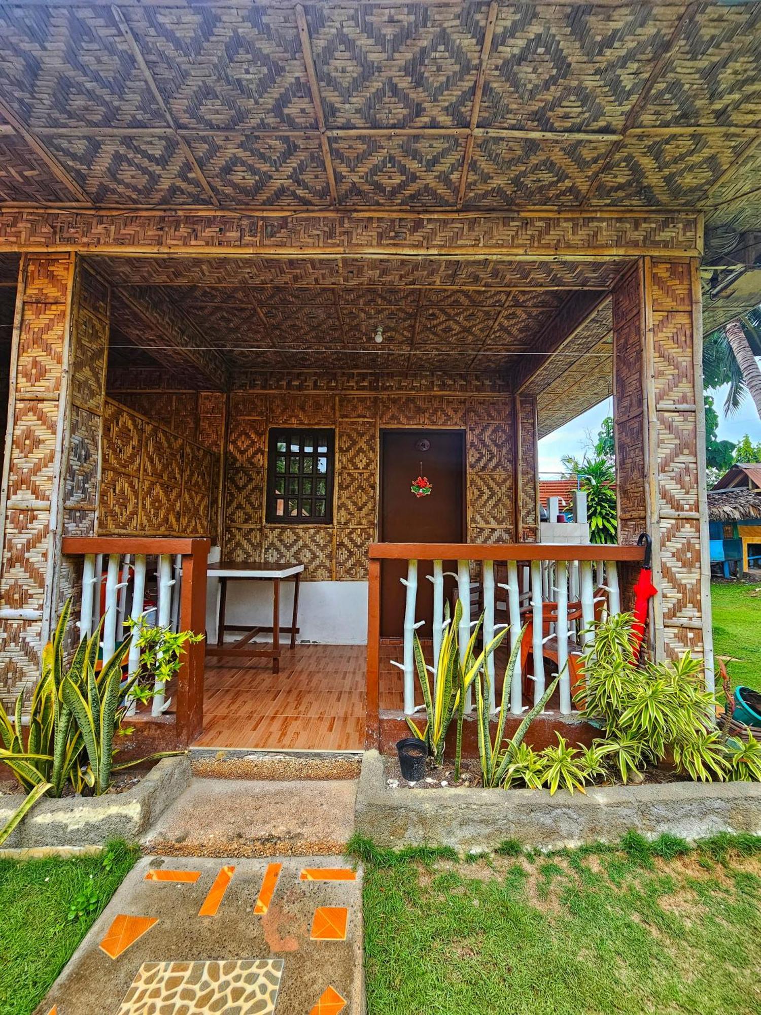 Bohol Sea Breeze Cottages And Resort Tawala  Buitenkant foto